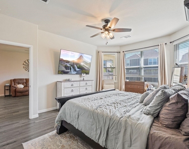 2221 Raider Drive - Photo Thumbnail 23