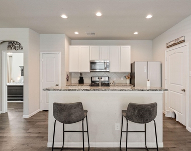 2221 Raider Drive - Photo Thumbnail 10