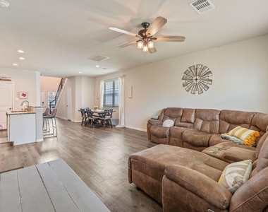 2221 Raider Drive - Photo Thumbnail 18