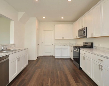 16412 Big Hickory Dr - Photo Thumbnail 6