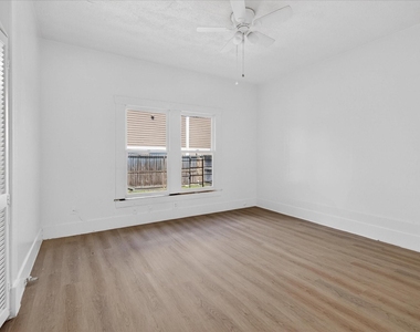 1607 Holman Street - Photo Thumbnail 17