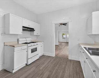 1607 Holman Street - Photo Thumbnail 9