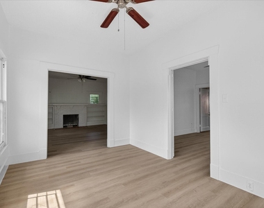 1607 Holman Street - Photo Thumbnail 14