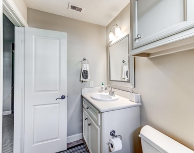 1325 W 24th Street - Photo Thumbnail 7