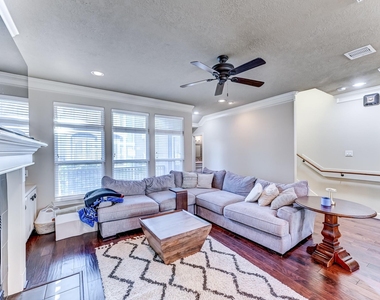 1325 W 24th Street - Photo Thumbnail 10