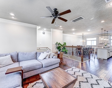 1325 W 24th Street - Photo Thumbnail 11