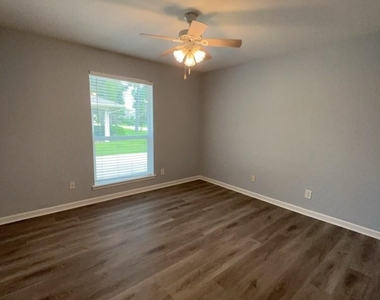 27226 Pyeatt Lane - Photo Thumbnail 17