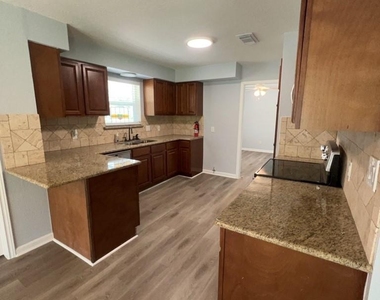 27226 Pyeatt Lane - Photo Thumbnail 8