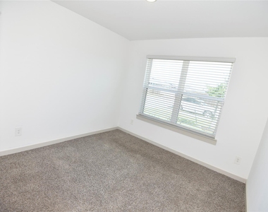 1515 Cordelia Court - Photo Thumbnail 23