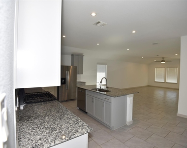 1515 Cordelia Court - Photo Thumbnail 6