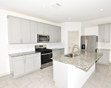 1515 Cordelia Court - Photo Thumbnail 5