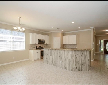210 Riverway Bluff Lane - Photo Thumbnail 2