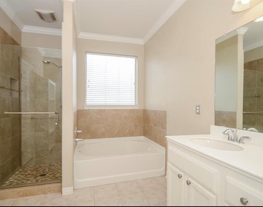 210 Riverway Bluff Lane - Photo Thumbnail 6
