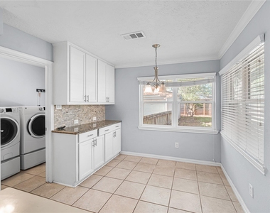 6002 Mcknight Street - Photo Thumbnail 7