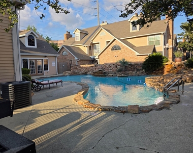 2300 Old Spanish Trail Drive - Photo Thumbnail 21