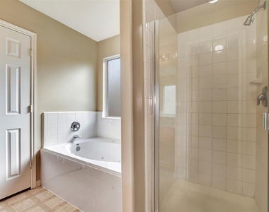 2618 Shearwater Bend Drive - Photo Thumbnail 24