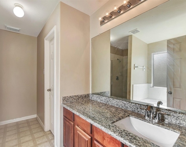 2618 Shearwater Bend Drive - Photo Thumbnail 23
