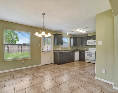 2618 Shearwater Bend Drive - Photo Thumbnail 10
