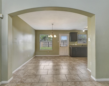 2618 Shearwater Bend Drive - Photo Thumbnail 9