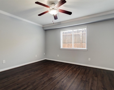 1600 W T C Jester Boulevard - Photo Thumbnail 4