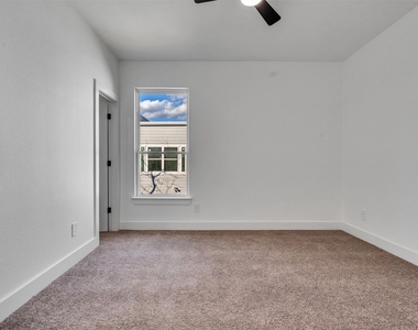 4421 Reed Rd Unit - Photo Thumbnail 24