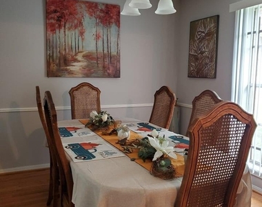 5210 Honey Circle - Photo Thumbnail 2
