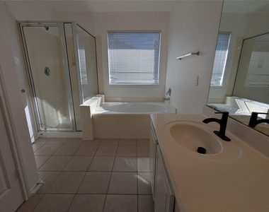 16515 Beckland Lane - Photo Thumbnail 10