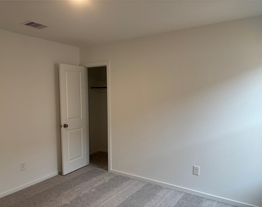 16615 River Grass Trail - Photo Thumbnail 24