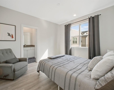 2716 Eado Edge Court - Photo Thumbnail 12