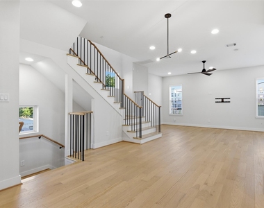 2204 Lou Ellen Lane - Photo Thumbnail 13