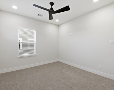 2204 Lou Ellen Lane - Photo Thumbnail 35