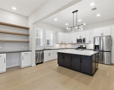 2204 Lou Ellen Lane - Photo Thumbnail 16