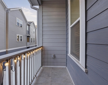 2204 Lou Ellen Lane - Photo Thumbnail 24