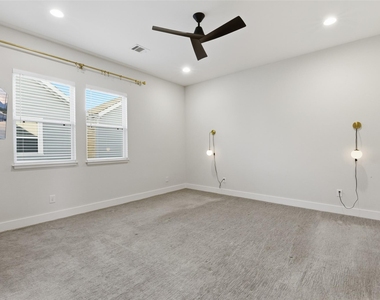 2204 Lou Ellen Lane - Photo Thumbnail 23