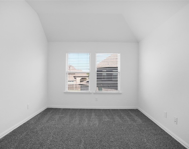 2718 Ripe Amber Cup Court - Photo Thumbnail 23
