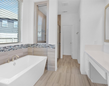 2718 Ripe Amber Cup Court - Photo Thumbnail 15