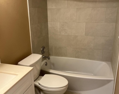 190 E Olmstead Drive - Photo Thumbnail 13