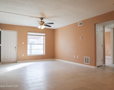 190 E Olmstead Drive - Photo Thumbnail 6