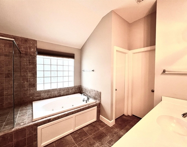 3731 Main Poplar Drive - Photo Thumbnail 25