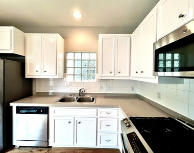 3731 Main Poplar Drive - Photo Thumbnail 10
