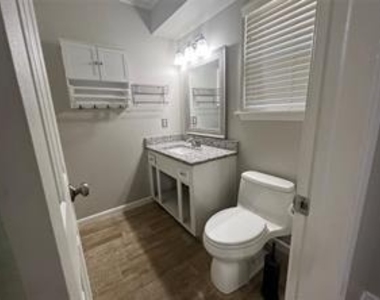 16064 Holly Street - Photo Thumbnail 13