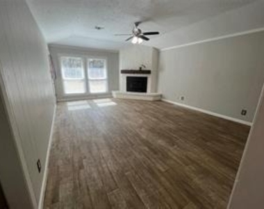 16064 Holly Street - Photo Thumbnail 7