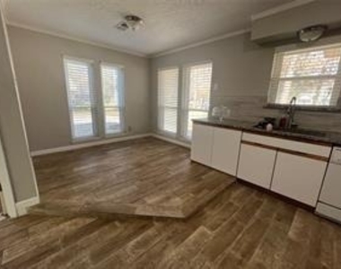 16064 Holly Street - Photo Thumbnail 10