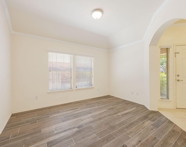 20602 Naples Terrace Lane - Photo Thumbnail 4