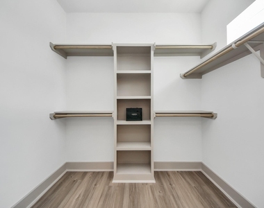 5305 Kindred Garden Lane - Photo Thumbnail 32