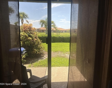 755 Ventura Drive - Photo Thumbnail 7