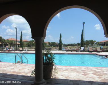 755 Ventura Drive - Photo Thumbnail 15