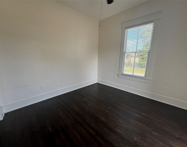 801 Saint Mary's Boulevard - Photo Thumbnail 3