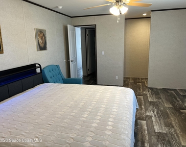 194 Holiday Park Boulevard Ne - Photo Thumbnail 18