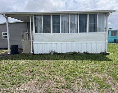 194 Holiday Park Boulevard Ne - Photo Thumbnail 12